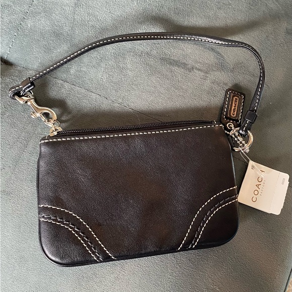 Coach Black Leather Wristlet with Stitch Detail NWT - Picture 2 of 2